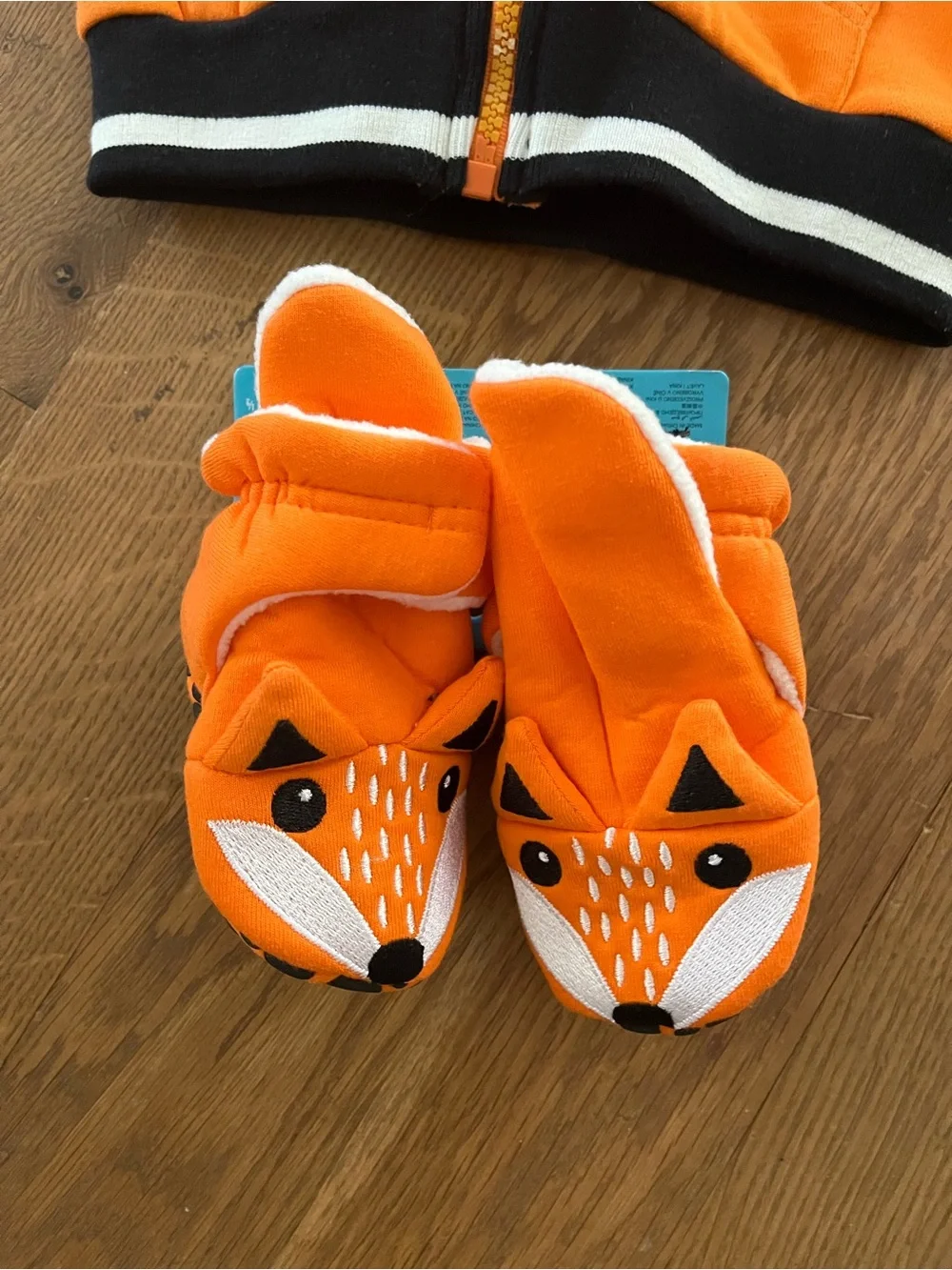 Blade & Rose Fox Hoodie and Booties, Size 6-12 months